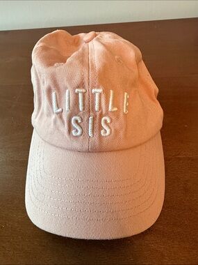Rey to Z "LITTLE SIS" baby Pink Baseball Cap